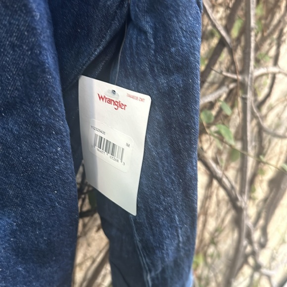 Wrangler Girlfriend  Shirt Dark Wash - Picture 11 of 12